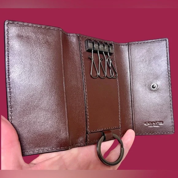 Unisex Coach NWOT Brown Leather Embossed Logo (multi) Key Holder Trifold Case - Picture 10 of 12